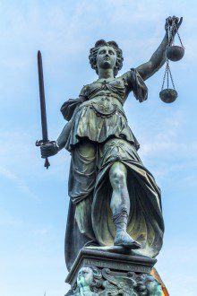 When you are ready to take the first step on the road to justice, here are some tips to follow on how to choose the best personal injury attorney to represent you.